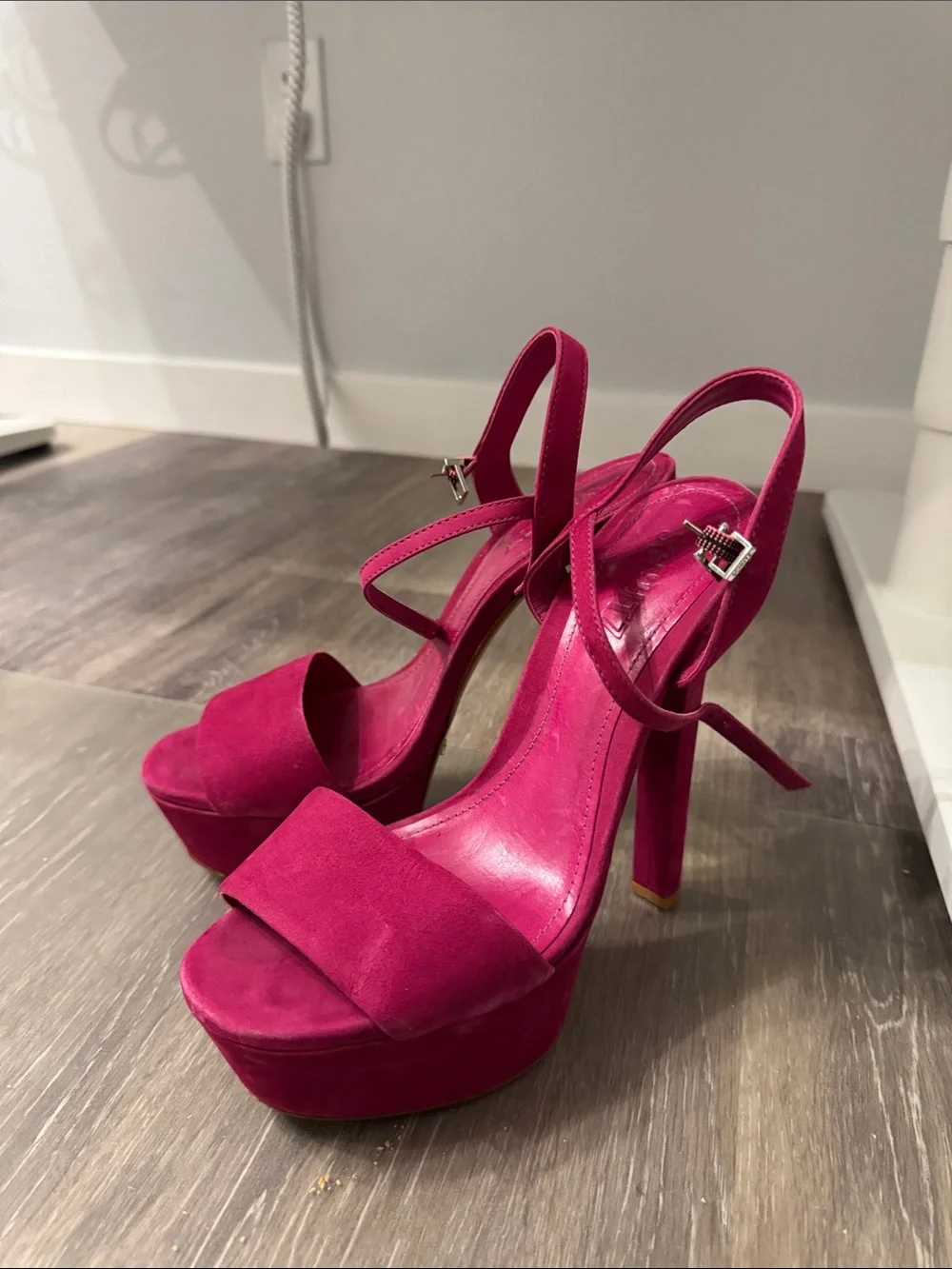 SCHUTZ Fuchsia Suede Platform Sandals